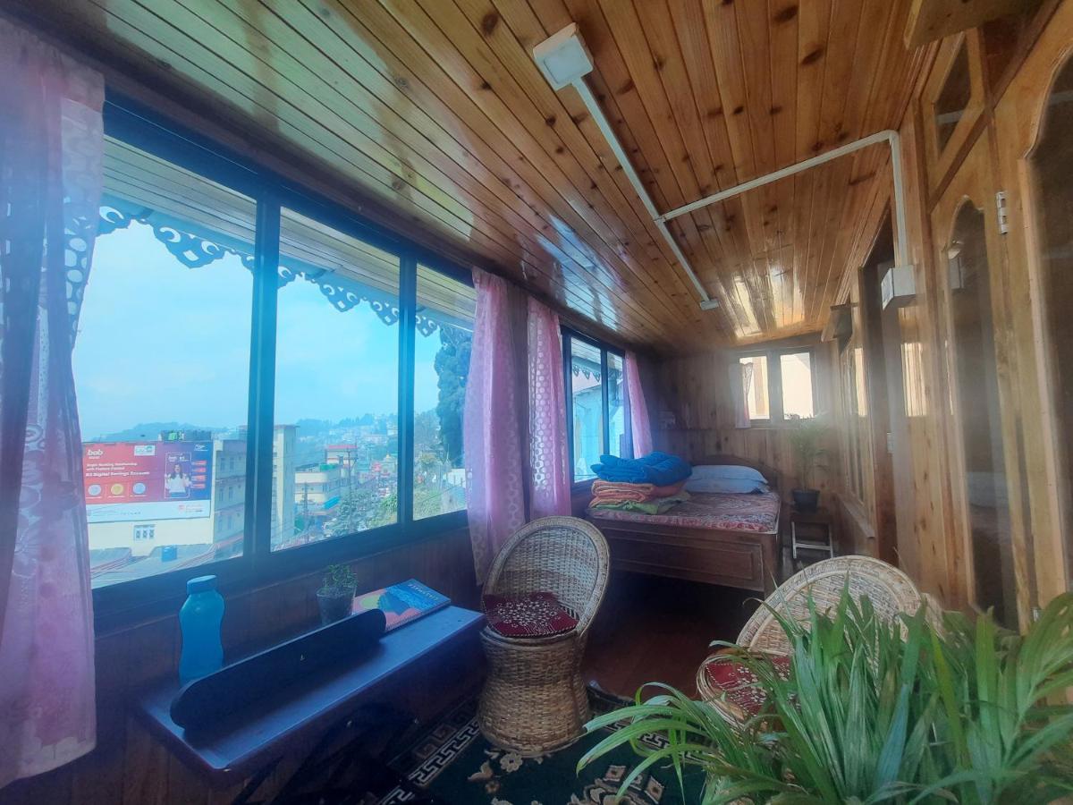 דרג'ילינג Neora Backpackers Hostel מראה חיצוני תמונה